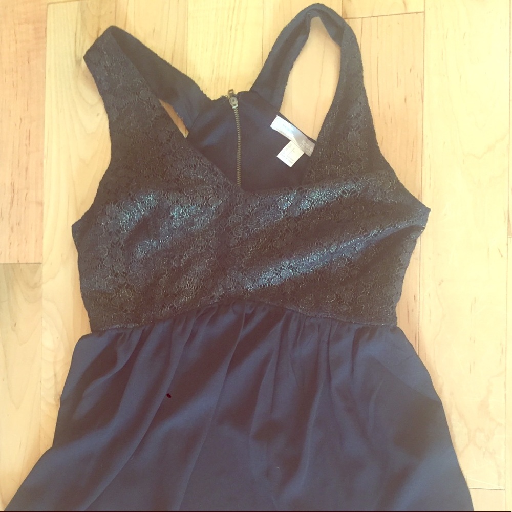 Gold and black top